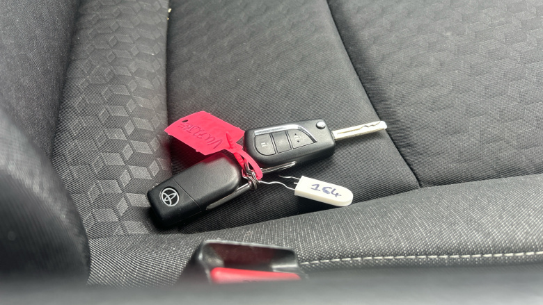 Toyota Yaris 1.5 Hybrid Design 5dr CVT Hybrid Hatchback